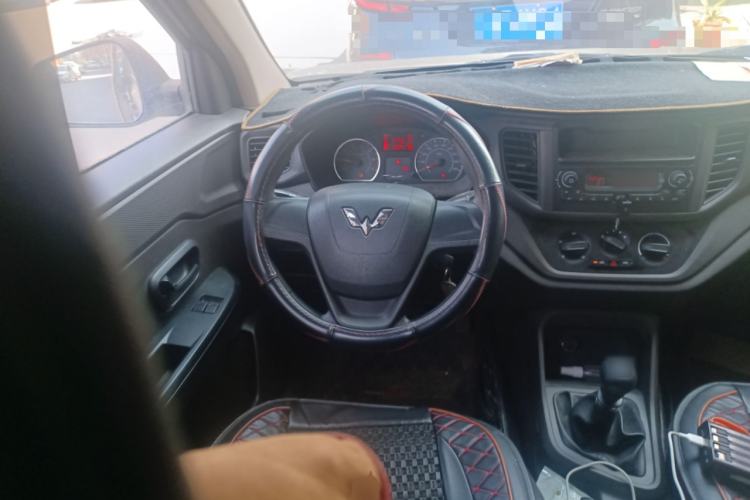 Used Wuling Hongguang V 2019 1.5L Jingqu Version China VI LAR