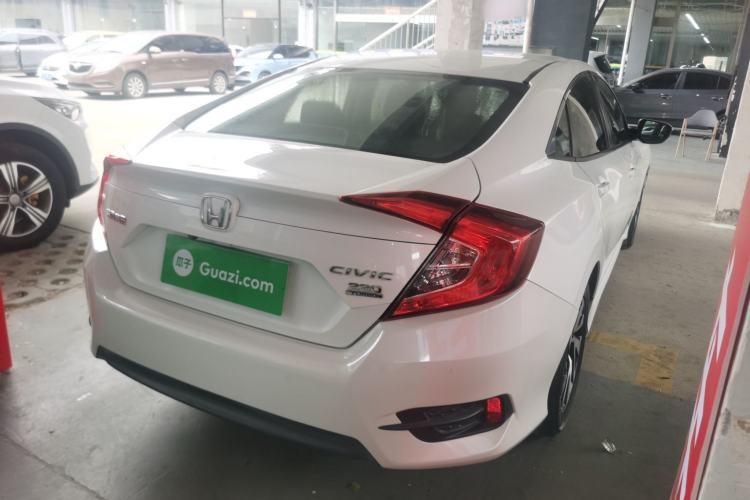 Used Honda Civic 2016 220TURBO CVT Luxury Edition
