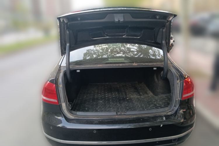 Used Volkswagen Passat 2013 1.8TSI DSG Prestige Edition Trunk