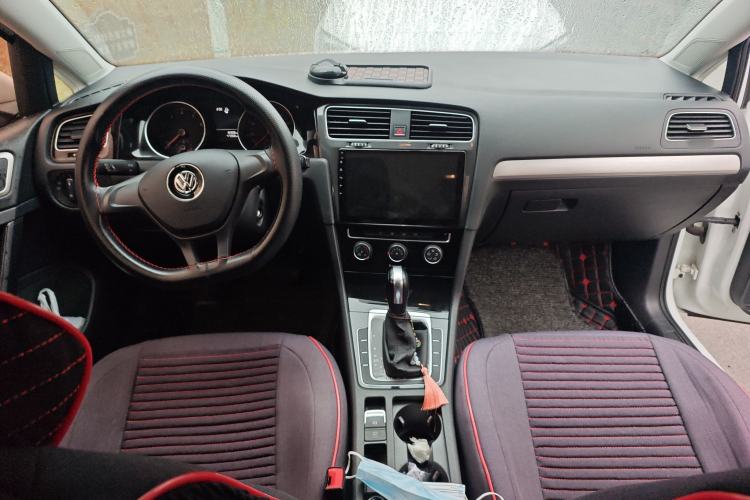 Used Volkswagen Golf 2018 1.6L Automatic Fashion Model