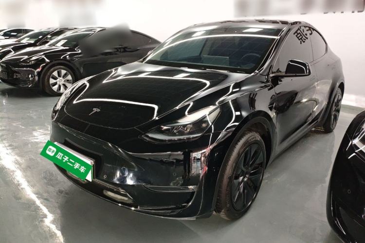 Used Tesla Model Y 2023 Long-Range All-Wheel-Drive Version