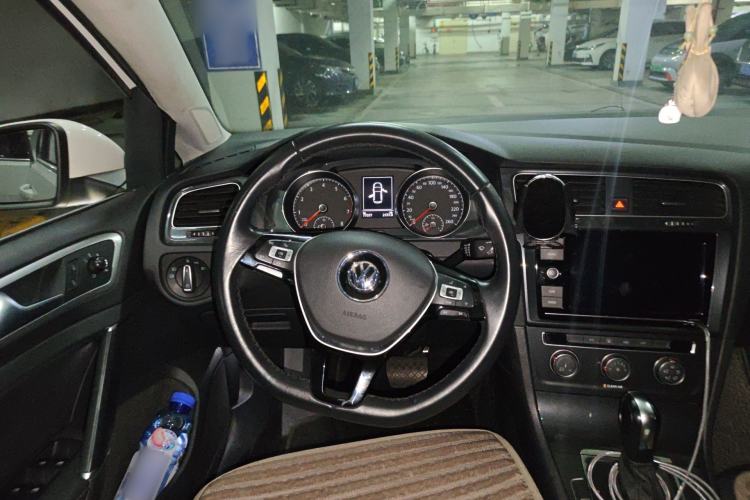 Used Volkswagen Golf 2019 1.6L Automatic Comfort Model China V Standard Steering Wheel