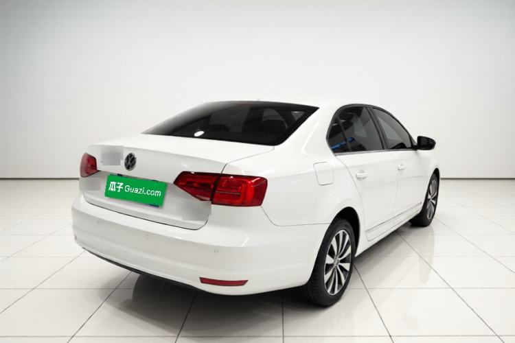 Used Volkswagen Sagitar 2017 230TSI Automatic Comfort Version Rear Right 45 Deg