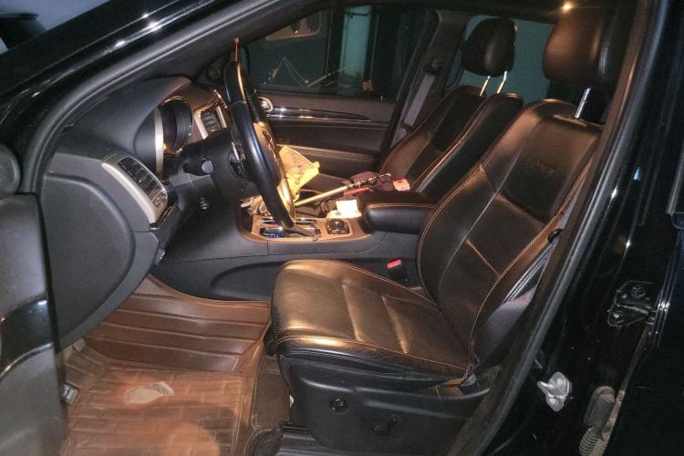 Used Jeep Grand Cherokee 2016 3.6L Elite Navigation Edition Left Front Seat