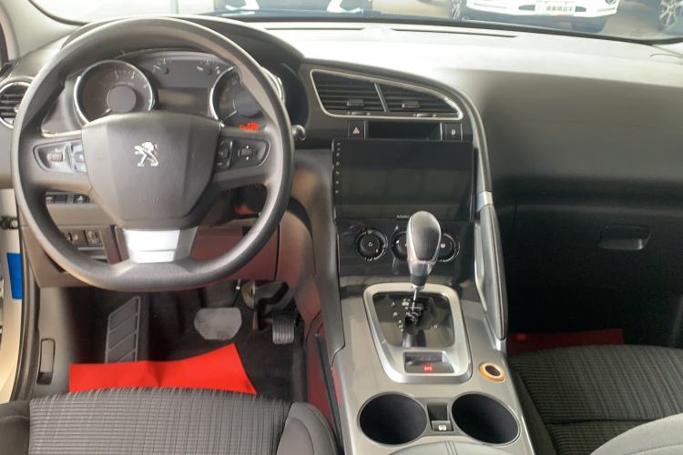 Used Peugeot 3008 2016 2.0L Automatic Standard Edition Interior 3