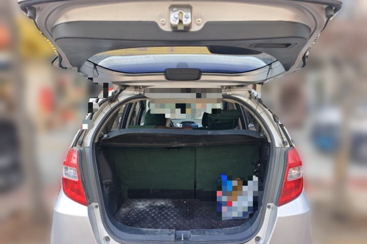 Used Honda Fit 2011 1.3L automatic comfort version
