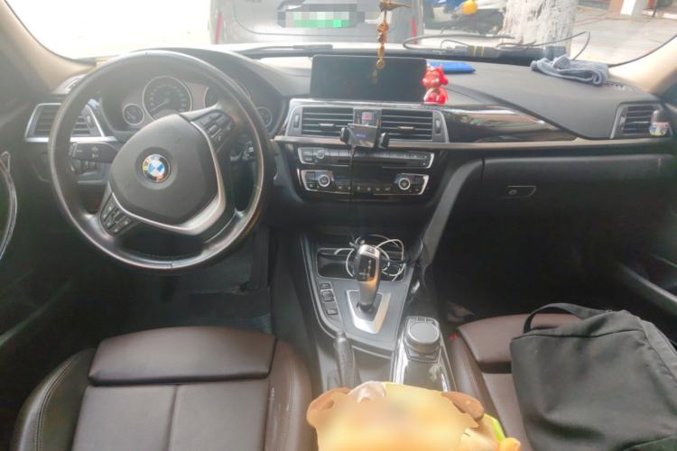 Used BMW 3 Series 2019 320Li Fashion Model Center Console