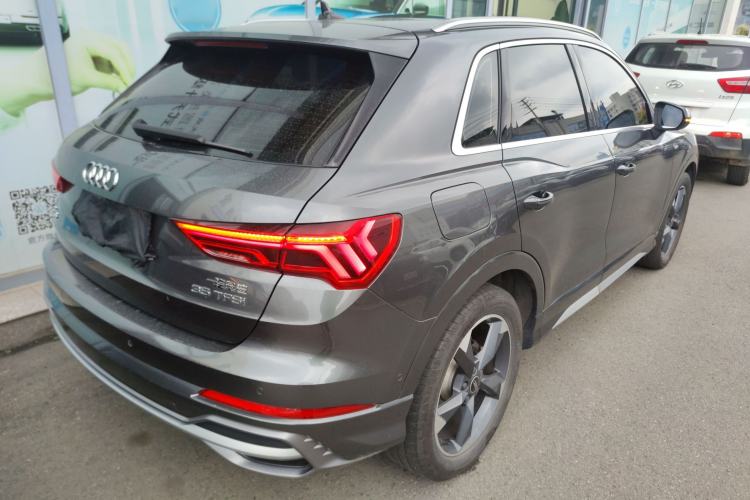 Used Audi Q3 2023 35 TFSI Fashion Dynamic Model (1.4T)
