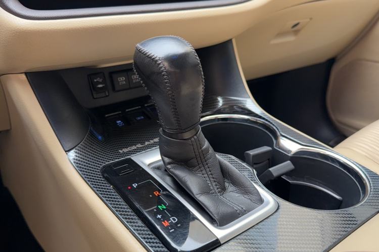 Used Toyota Highlander 2018 2.0T Two-Wheel Drive Elite Version 5 Seats China VI Standard
