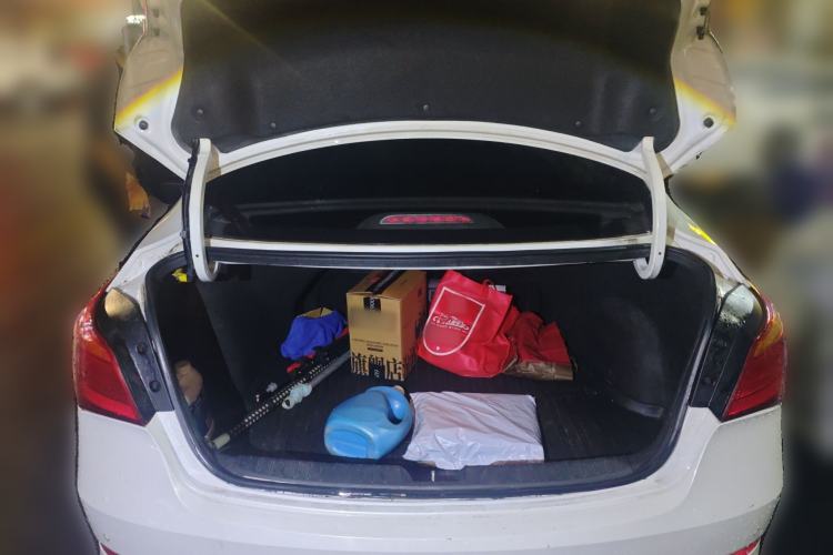 Used Hyundai Mistra 2016 1.8L Automatic Smart GLS Trunk