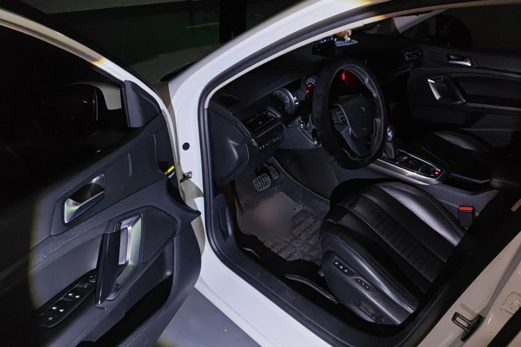 Used Peugeot 408 2014 1.6T Automatic Supreme Edition Interior 3