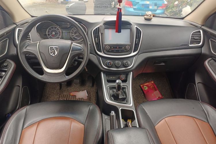 Used Baojun 560 2016 1.8L Manual Value Edition