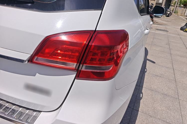 Used Haval H2 2016 Red-Label 1.5T Manual Two-Wheel Drive Luxury Model