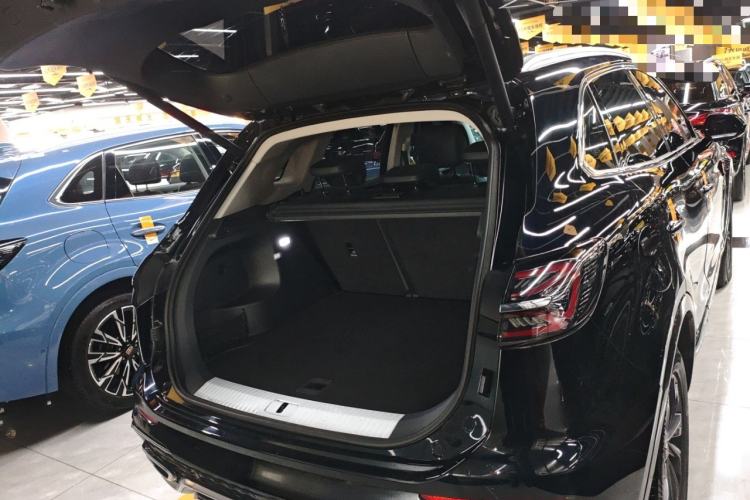 Used Hongqi HS5 2023 2.0T Qixiang Pro Edition Trunk