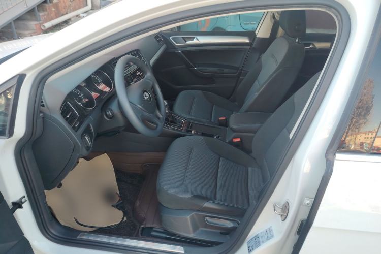 Used Volkswagen Golf Pure Electric 2020 Chari Left Front Seat