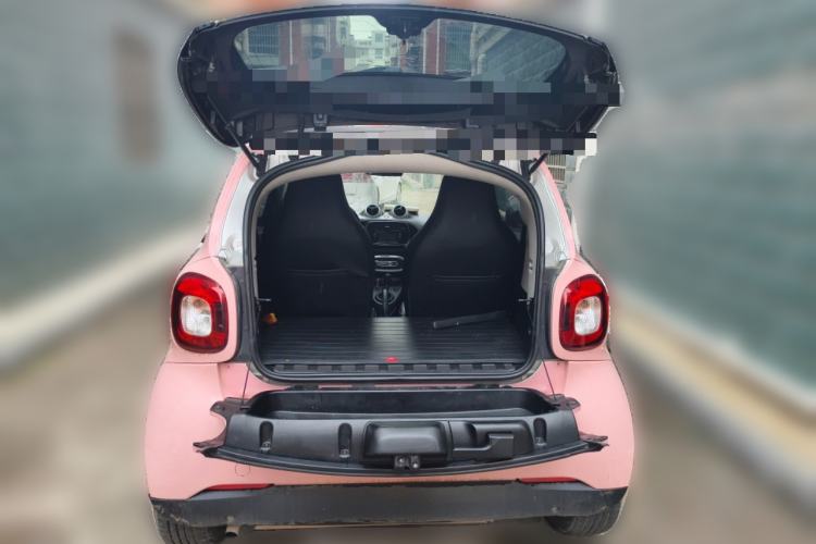 Used smart fortwo 2015 1.0L 52 kW hardtop Dynamic version