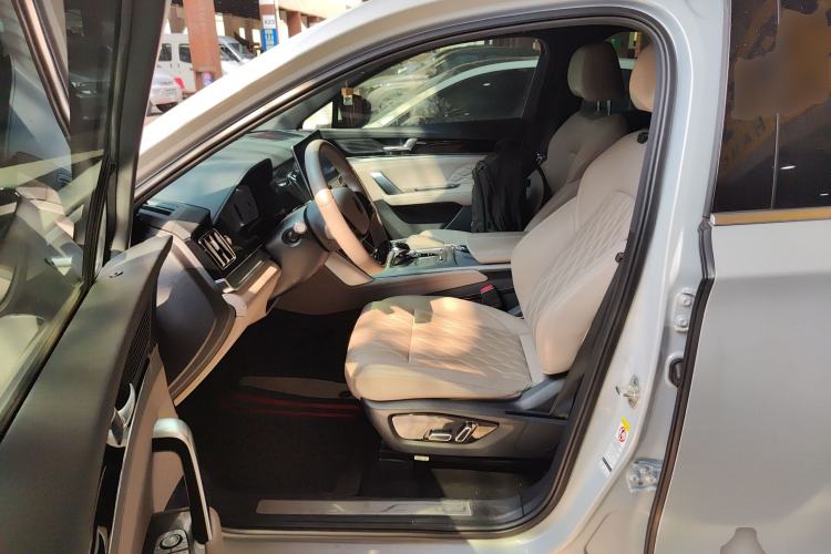 Used BYD Tang New Energy 2024 DM-i Glory Edition 112KM Prestige Model