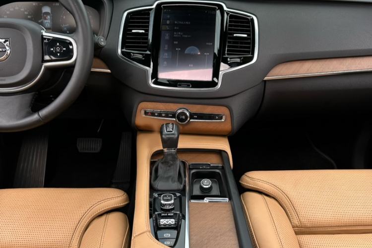 Used Volvo XC90 2015 T6 Prestige 7-Seater Interior 10