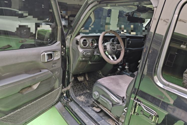 Used Jeep Gladiator 2022 3.6L Pioneer Edition Driver Seat