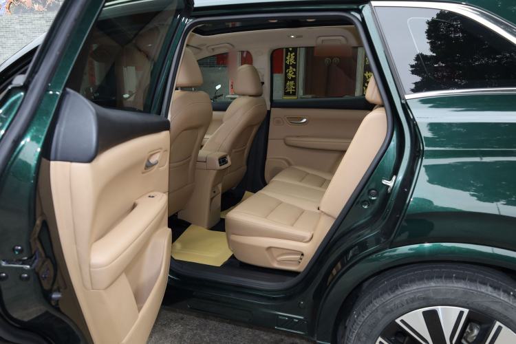 Used Landian E5 PLUS 2025 120km Standard Travel Custom Edition 7 Seats Interior 8