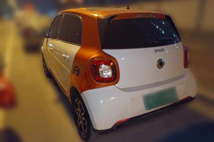 Used smart forfour 2016 0.9T 66 kW Pioneer Edition