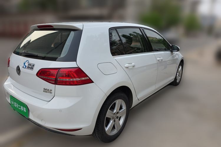 Used Volkswagen Golf 2015 1.4TSI Automatic Comfort Model Rear Right 45 Deg