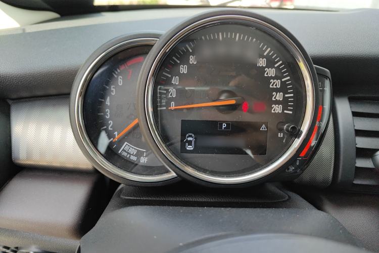 Used MINI 2016 1.5T COOPER Performance Edition 5-door version Instrument Cluster