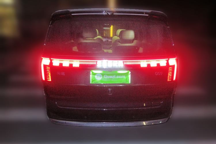 Used Zeekr 009 2024 Six-Seat Executive Version 4WD 108 kWh
