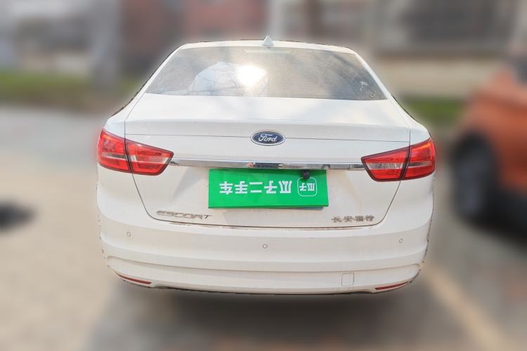 Used Ford Escort 2015 1.5L Automatic Fashion Model
