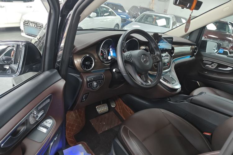 Used Mercedes-Benz V-Class 2021 V 260 L Long-wheelbase Luxury Edition