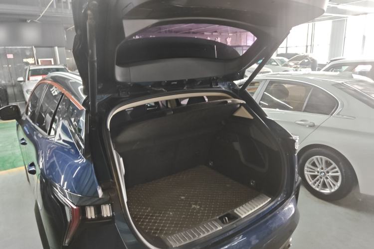 Used Lynk & Co 06 2021 1.5T Shero Pink Special Edition Trunk