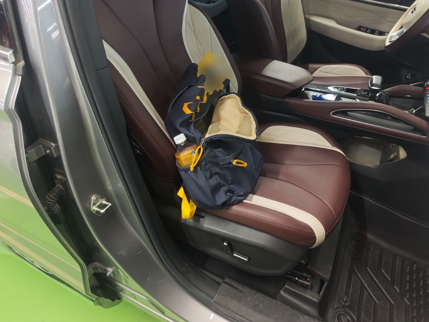 Geely Auto Monjaro L 2021 2.0TD DCT EVO Two-Wheel Drive Prestige Version — снимка 19