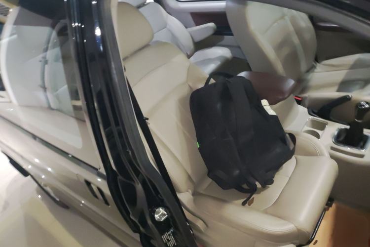 Used FORTHING Lingzhi 2020 M5L 1.6L Luxury 7-Seater Right Front Seat