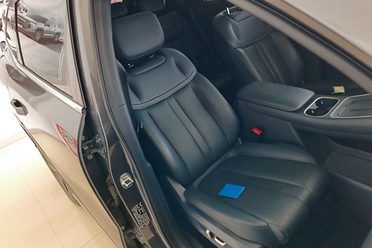 Used Wuling Xingguang S 2024 130 km Flagship Version Right Front Seat