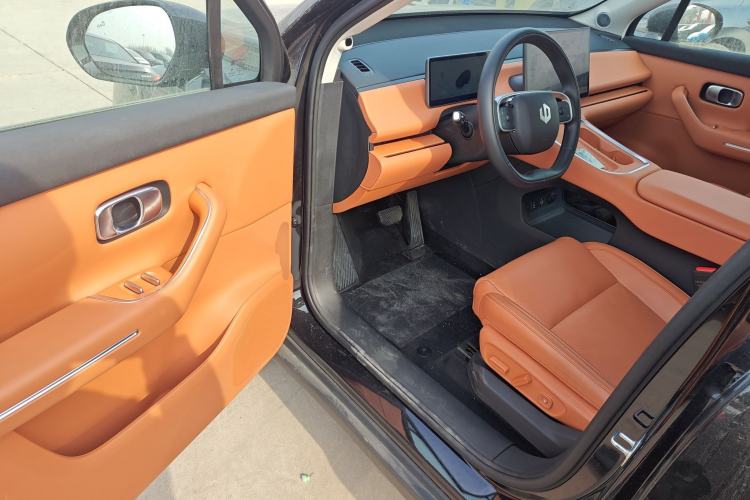 Used Leapmotor C16 2026 Extended-Range 280 LiDAR Zhizun Edition 6 Seats