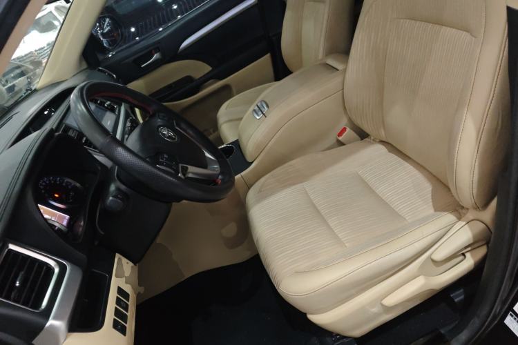 Used Toyota Highlander 2018 2.0T Two-Wheel Drive Elite Edition 5 Seats Emission Standard China V
