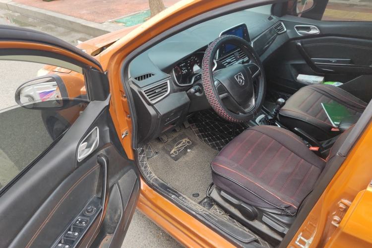 Used Baojun 310 2017 1.5L Manual Fashion Model