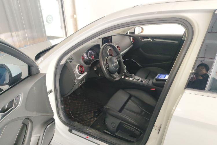 Used Audi A3 2014 Limousine 40 TFSI S line Luxury Model