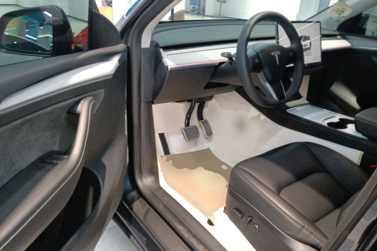 Used Tesla Model Y 2024 Rear-Wheel-Drive Version
