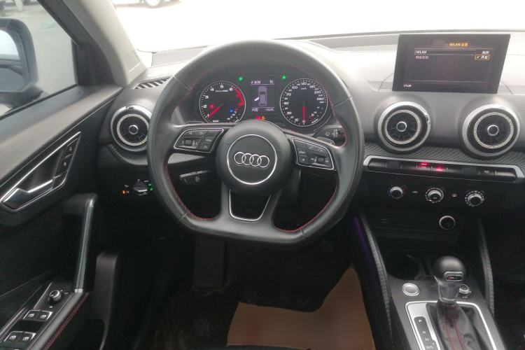 Used Audi Q2L 2022 35 TFSI Progressive Dynamic Edition Steering Wheel