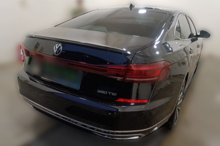 Used Volkswagen Passat 2025 Premium Version 380TSI Dragon Edition
