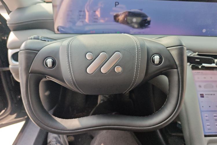 Used IM L6 2024 Max Long-Range Version Steering Wheel