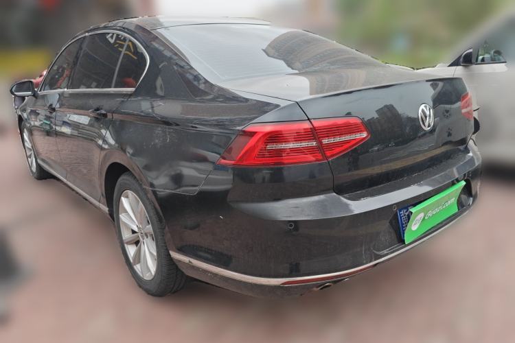 Used Volkswagen Magotan 2017 330TSI DSG Leading Model
