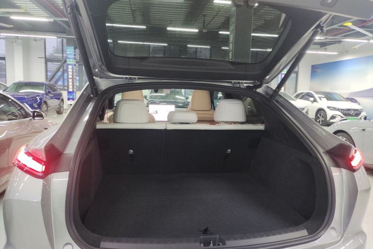 Used ONVO L60 2024 60 kWh Rear-Drive Version