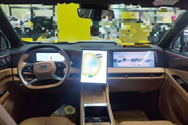 Used Geely Galaxy L7 2025 EM-i 115km Exploration+ Edition Center Console