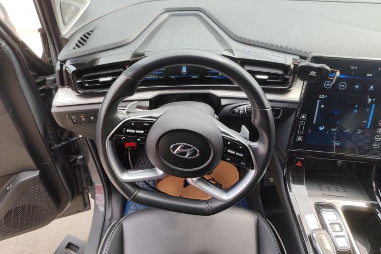 Used Hyundai Custo 2021 380TGDi Smart Luxury Premium LUX Steering Wheel