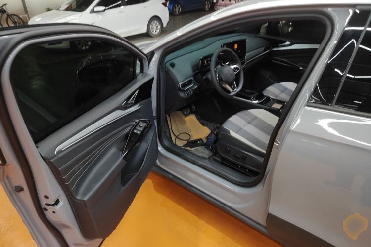 Used Volkswagen ID.4 CROZZ 2022 Pure Edition Limited Edition Driver Seat