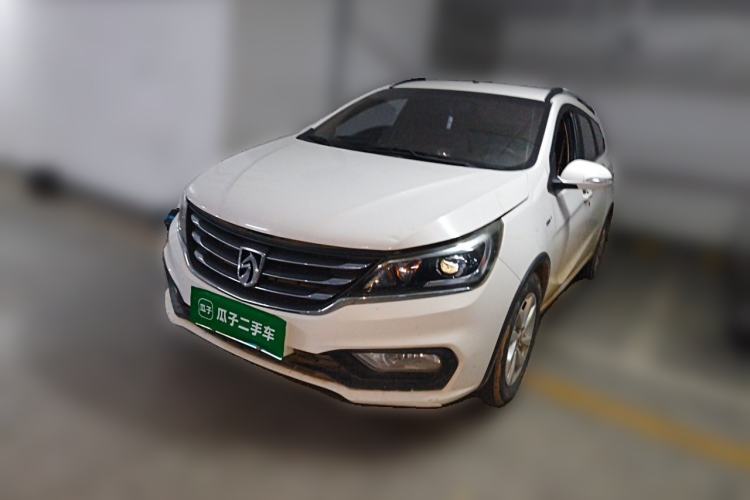 Used Baojun 310W 2017 1.5L Manual Fashion Model China V