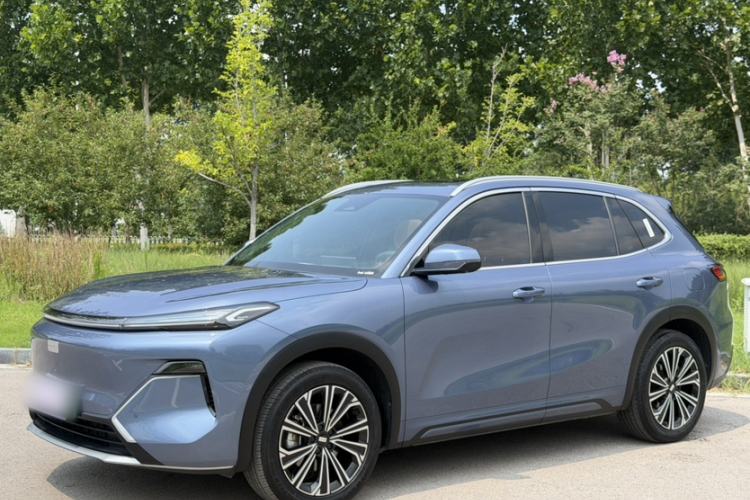 Używany Geely Galaxy Xingjian 7 EM-i 2025 120km Navigator Edition