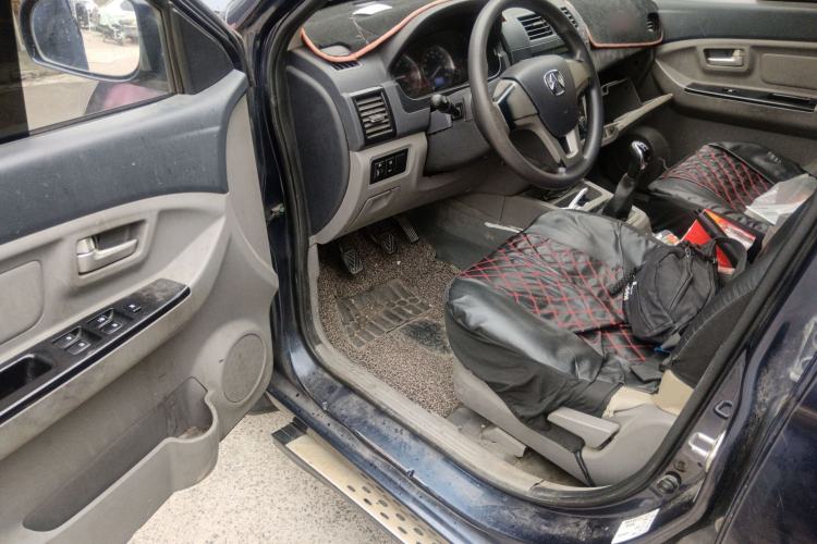 Used BAIC Weiwang M20 2014 1.5L Standard Version BJ415B Driver Seat